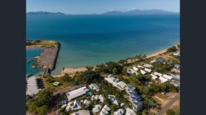 MI Weekenda Nelly Bay